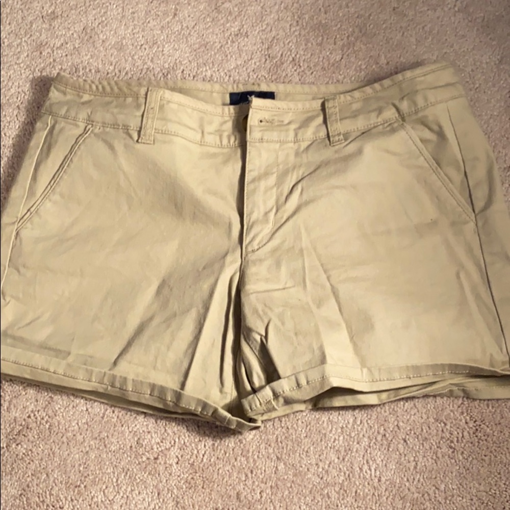 Khaki American Eagle Shorts